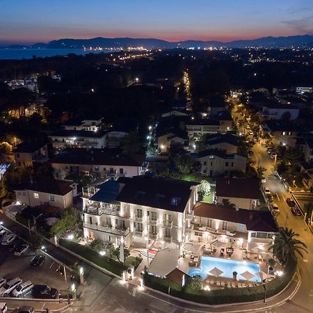 Hotel Luna Marina di Massa Esterno foto