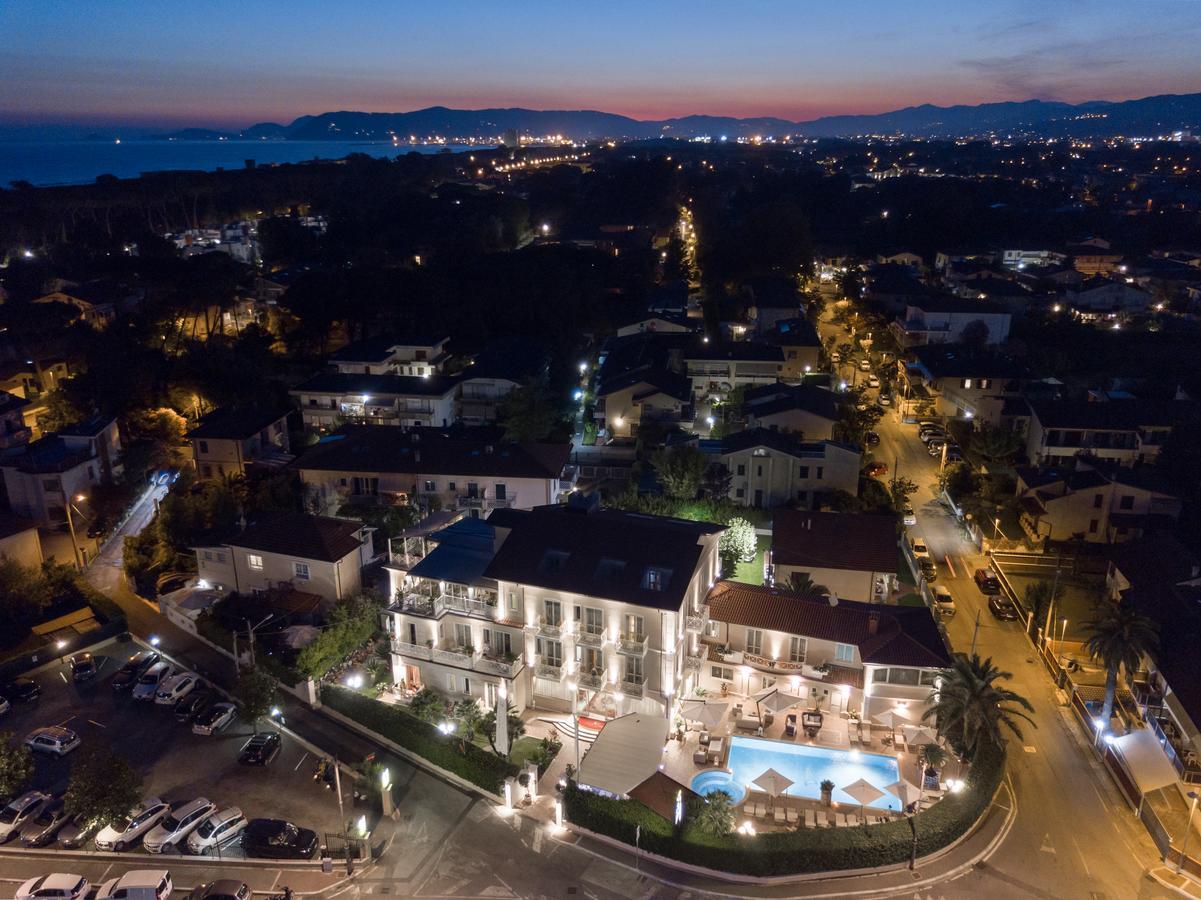 Hotel Luna Marina di Massa Esterno foto