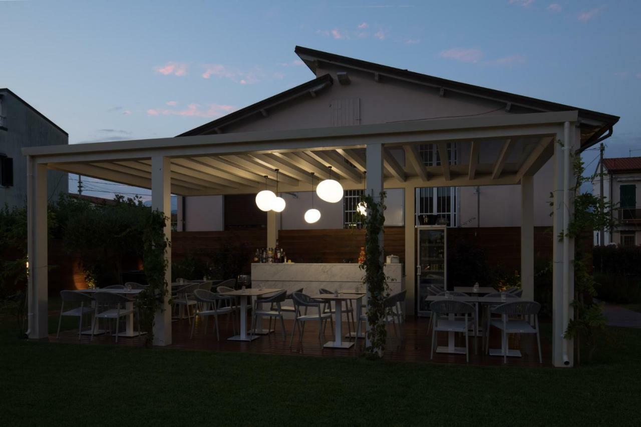 Hotel Luna Marina di Massa Esterno foto